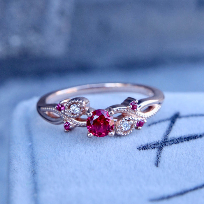 - Bagues Bague Enchanteresse en or 14K, diamants et rubis