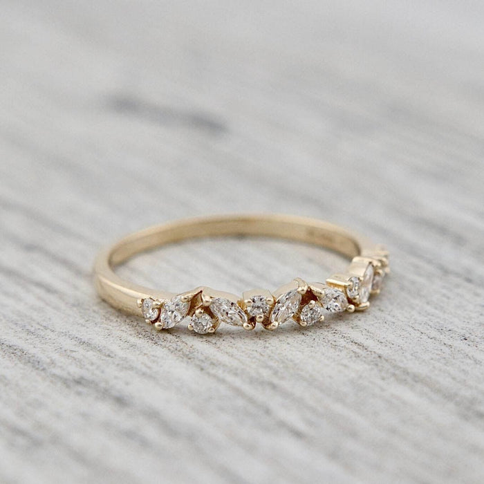 Mathieu Blanchard Bagues Bague semi-éternité Marquise en or 14K et diamants