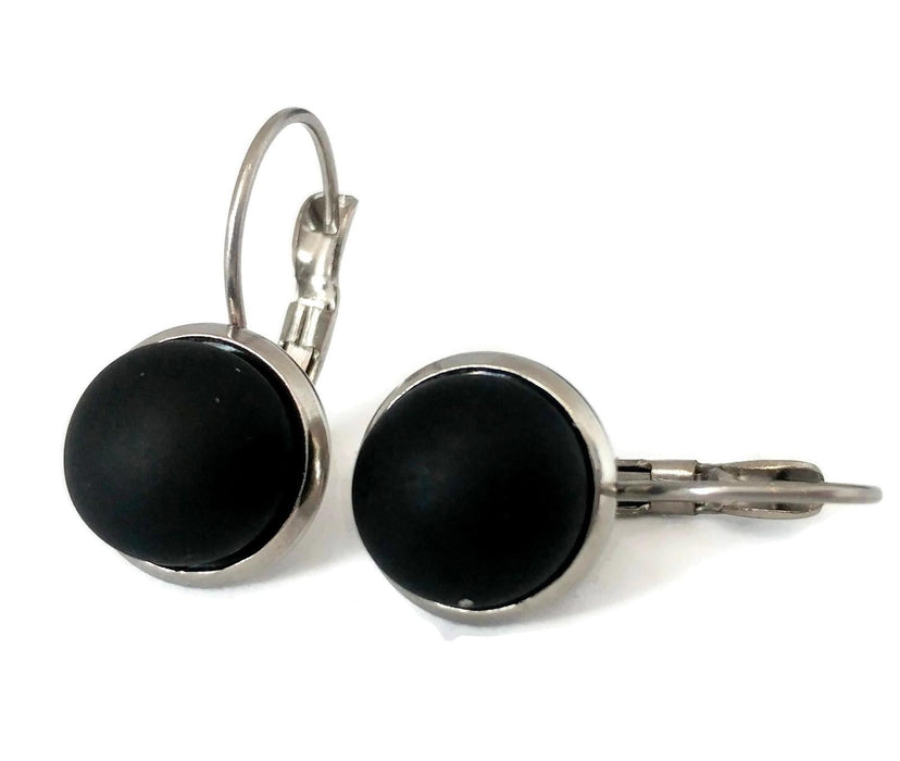 Boucles d'oreille leviers Black Velvet (noir mat), verre recyclé - Bijoux Le fil d'Ariane