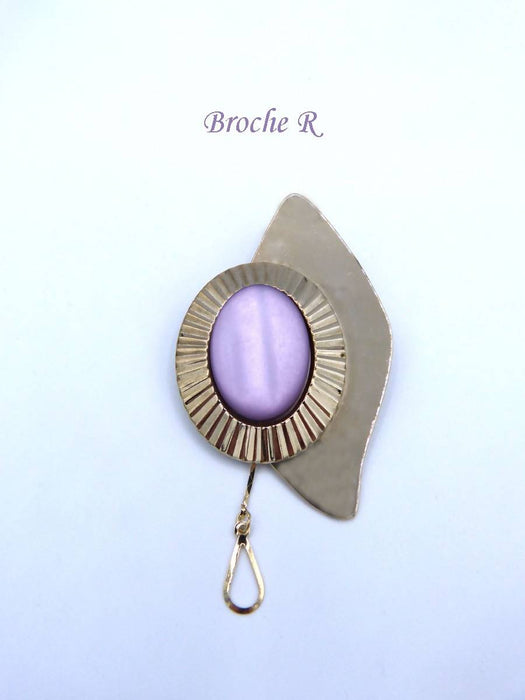 Broche -r-