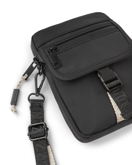 Bugatti x edition22 - sac à bandoulière à la fois compact et fonctionnel, parfait pour votre téléphone, votre portefeuille et vos petits essentiels - noir